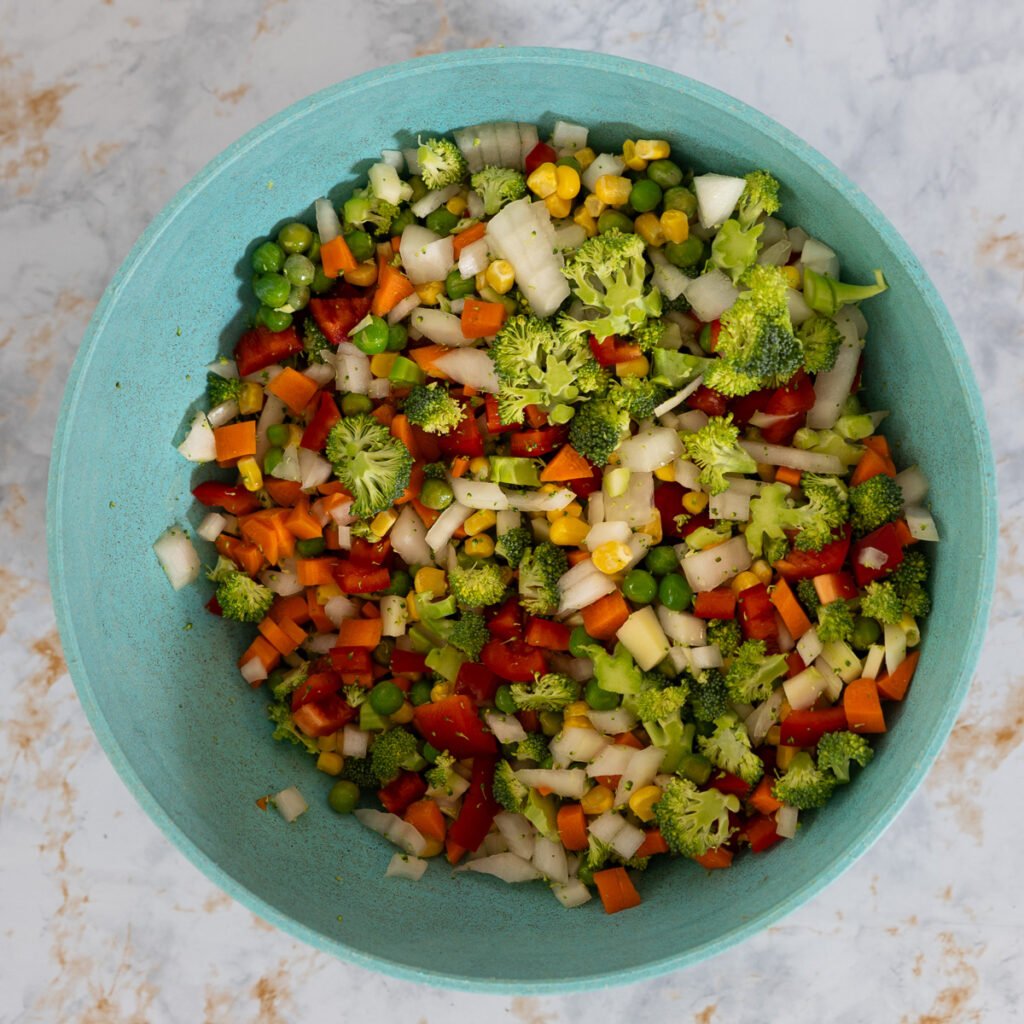 A bowl of chopped veggies